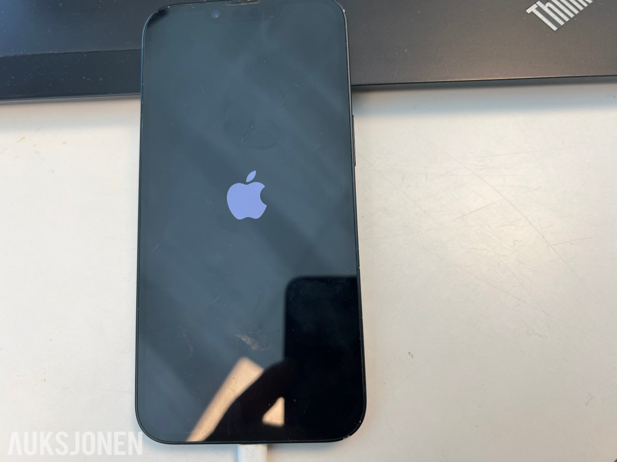 2024 Apple Iphone 14 256GB Midnight