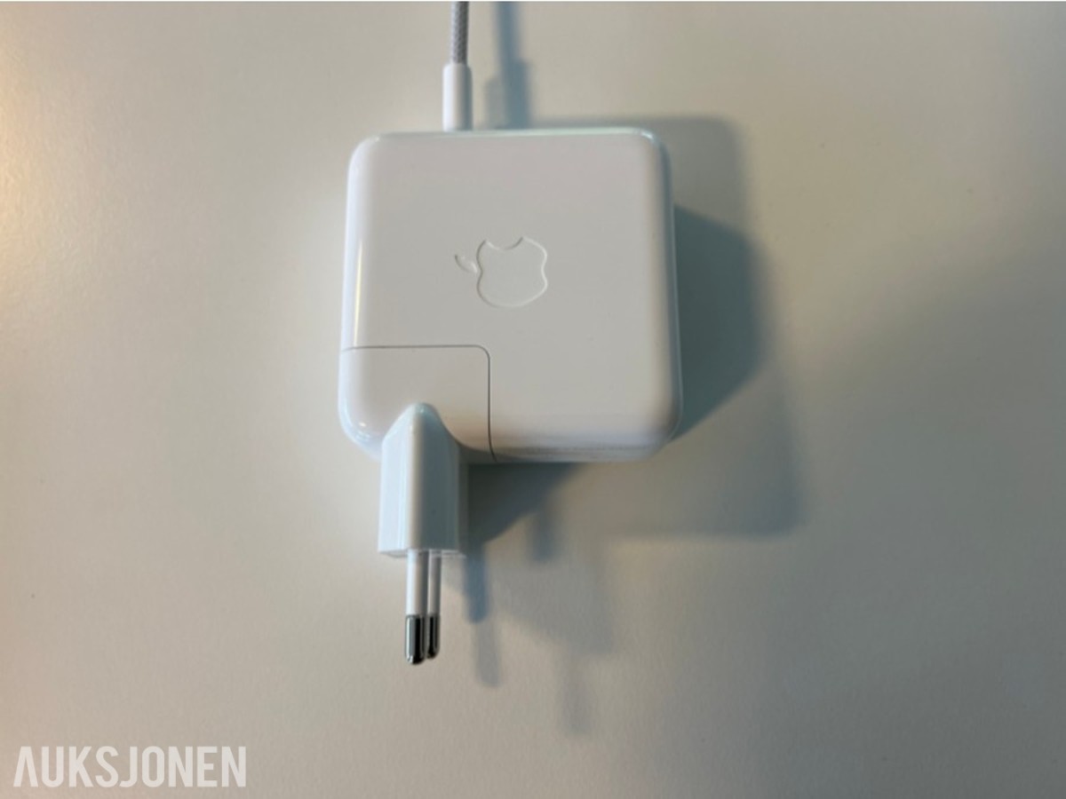 2023 Macbook Pro 14 M3 Pro 16GBM