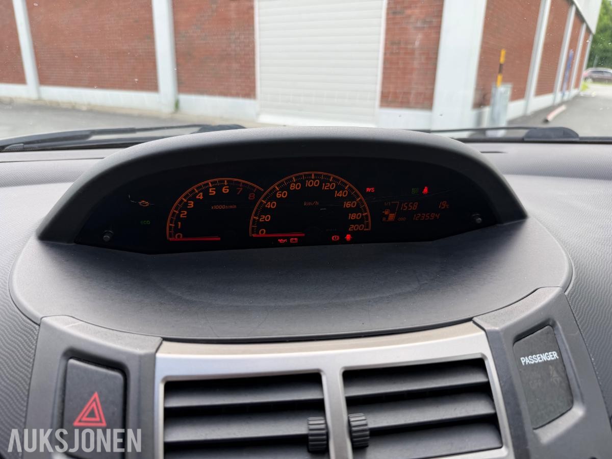 2010 Toyota Yaris 123594km - 96 timers auksjon