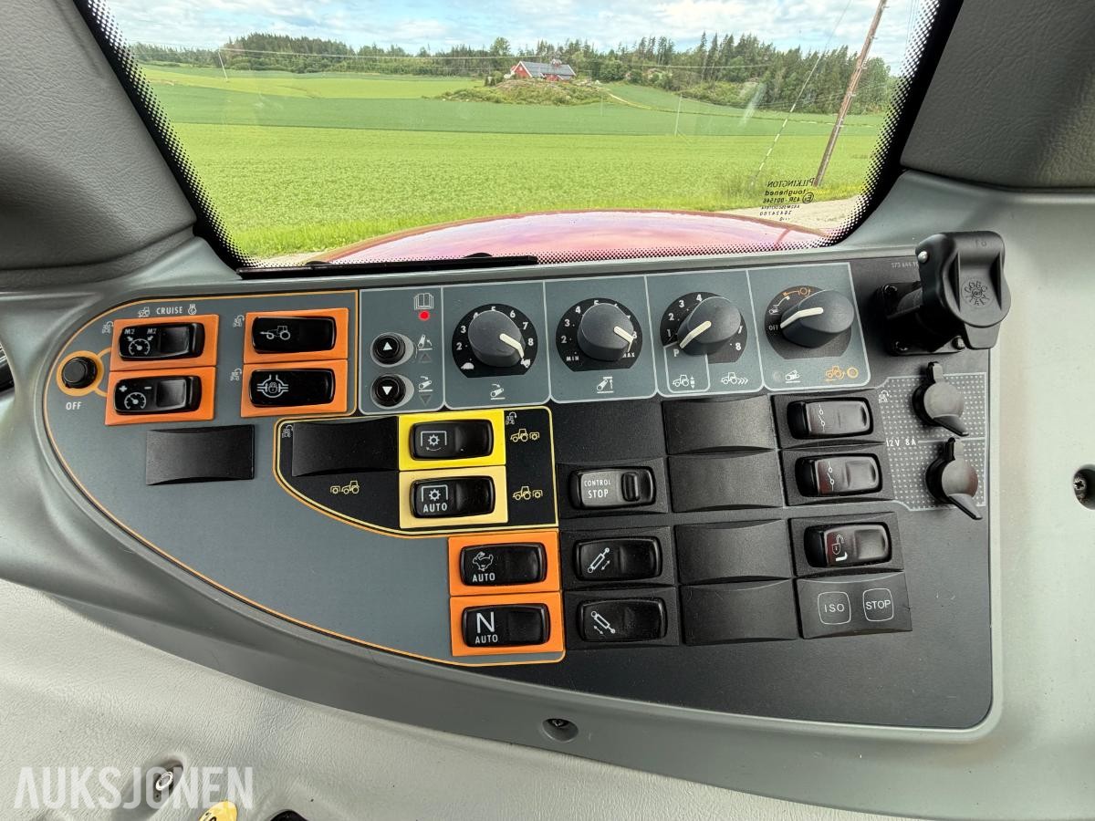 2011 Valtra T202 Versu med Bigab 15-19 krokhenger,Dumperkasse,ekstra hjulsett