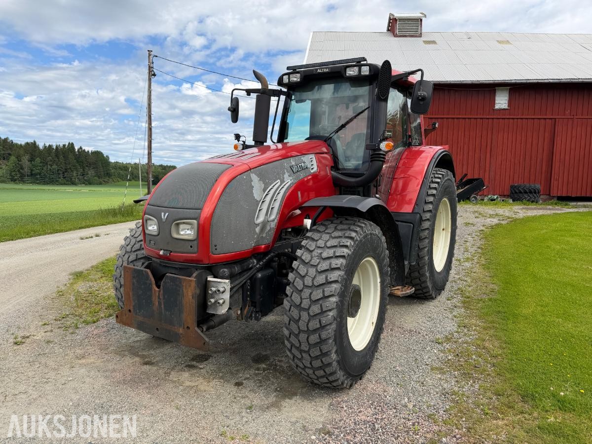 2011 Valtra T202 Versu med Bigab 15-19 krokhenger,Dumperkasse,ekstra hjulsett