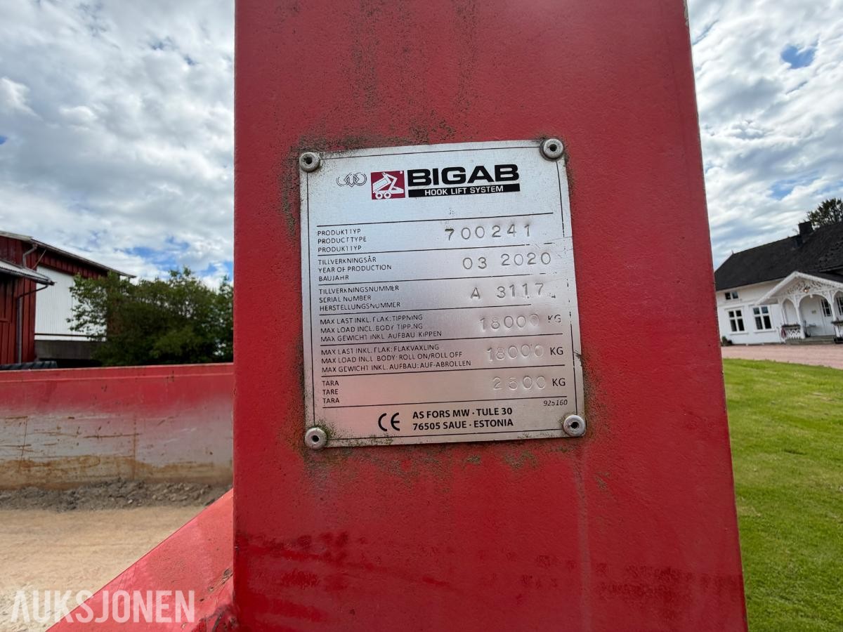2011 Valtra T202 Versu med Bigab 15-19 krokhenger,Dumperkasse,ekstra hjulsett