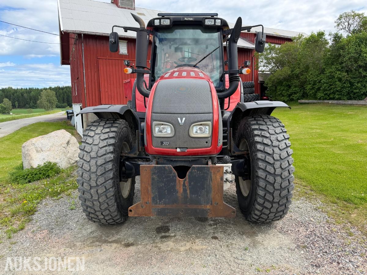 2011 Valtra T202 Versu med Bigab 15-19 krokhenger,Dumperkasse,ekstra hjulsett