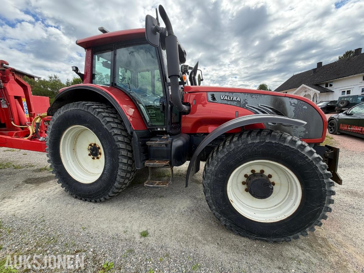2011 Valtra T202 Versu med Bigab 15-19 krokhenger,Dumperkasse,ekstra hjulsett