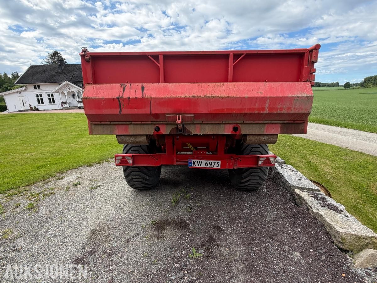 2011 Valtra T202 Versu med Bigab 15-19 krokhenger,Dumperkasse,ekstra hjulsett
