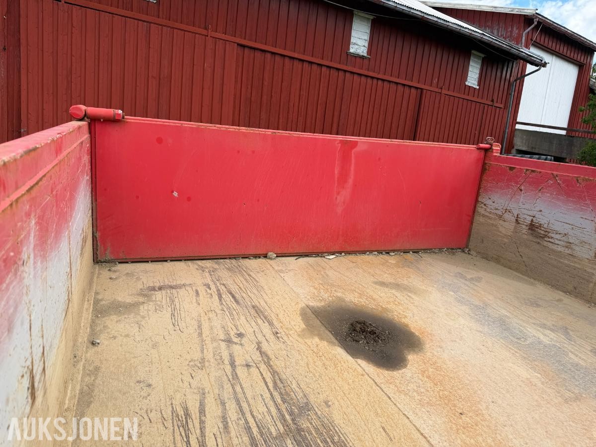 2011 Valtra T202 Versu med Bigab 15-19 krokhenger,Dumperkasse,ekstra hjulsett