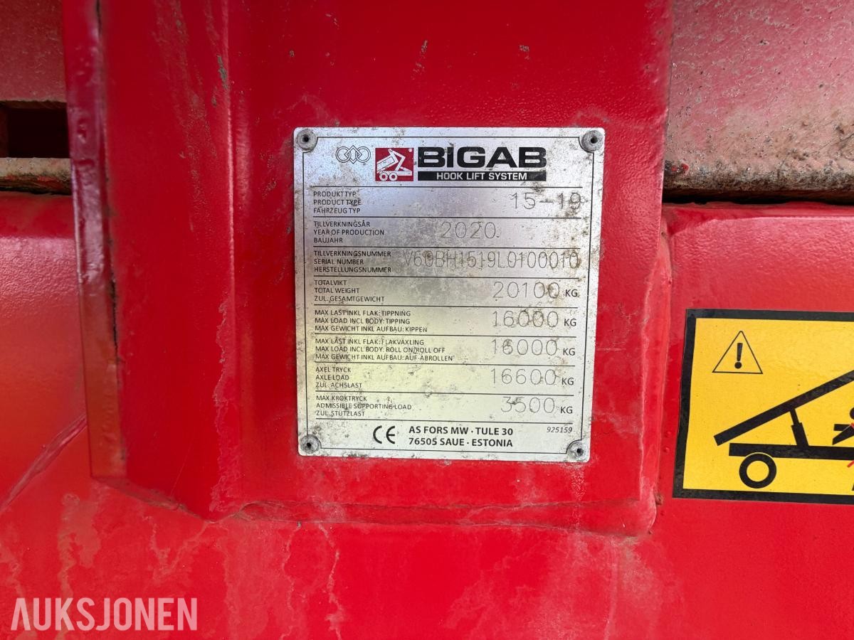 2011 Valtra T202 Versu med Bigab 15-19 krokhenger,Dumperkasse,ekstra hjulsett