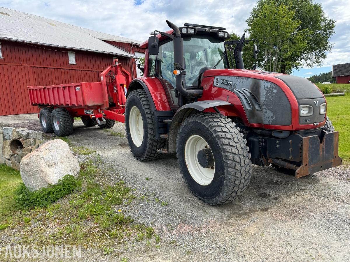2011 Valtra T202 Versu med Bigab 15-19 krokhenger,Dumperkasse,ekstra hjulsett