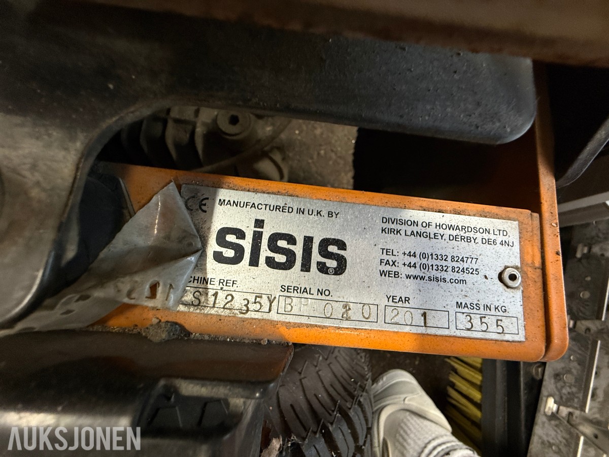 SISIS S.S.1000 kunstgressbørste med SISIS trekkmaskin