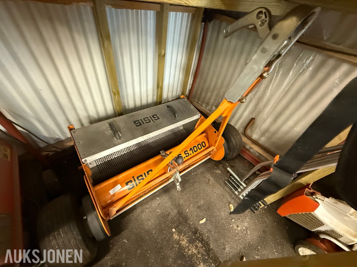 SISIS S.S.1000 kunstgressbørste med SISIS trekkmaskin