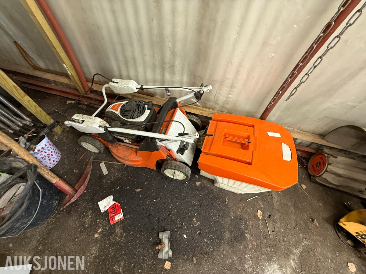 STIHL RM 448.0 TX gressklipper med oppsamler