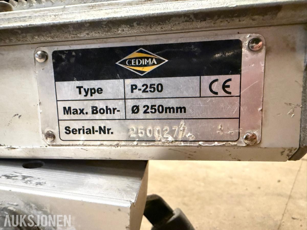 Dr.Bender BBM 33L Ekstra Kjernebormaskin med CEDIMA P-250 stativ