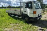 2002 Nissan Atleon Tippbil med 3-veisfunksjon