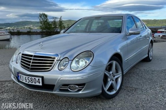2006 Mercedes-Benz E-Klasse E 280 3.0 231hk Avantgarde Sport Skinninteriør Parkeringssensorer