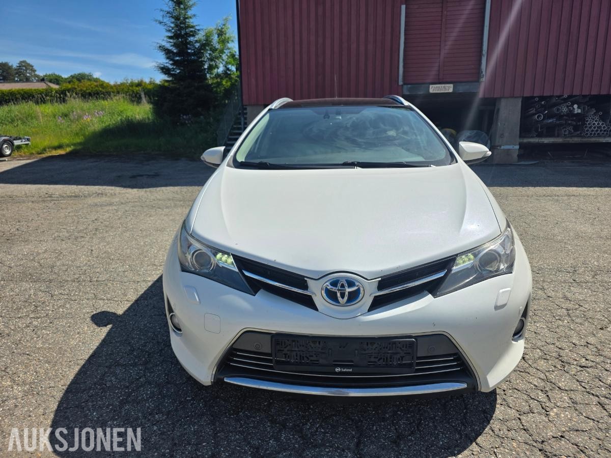 2013 TOYOTA AURIS TOURING SPORTS HYBRID AUTOMAT – RYGGEKAMERA – CRUISEKONTROLL – HENGERFESTE