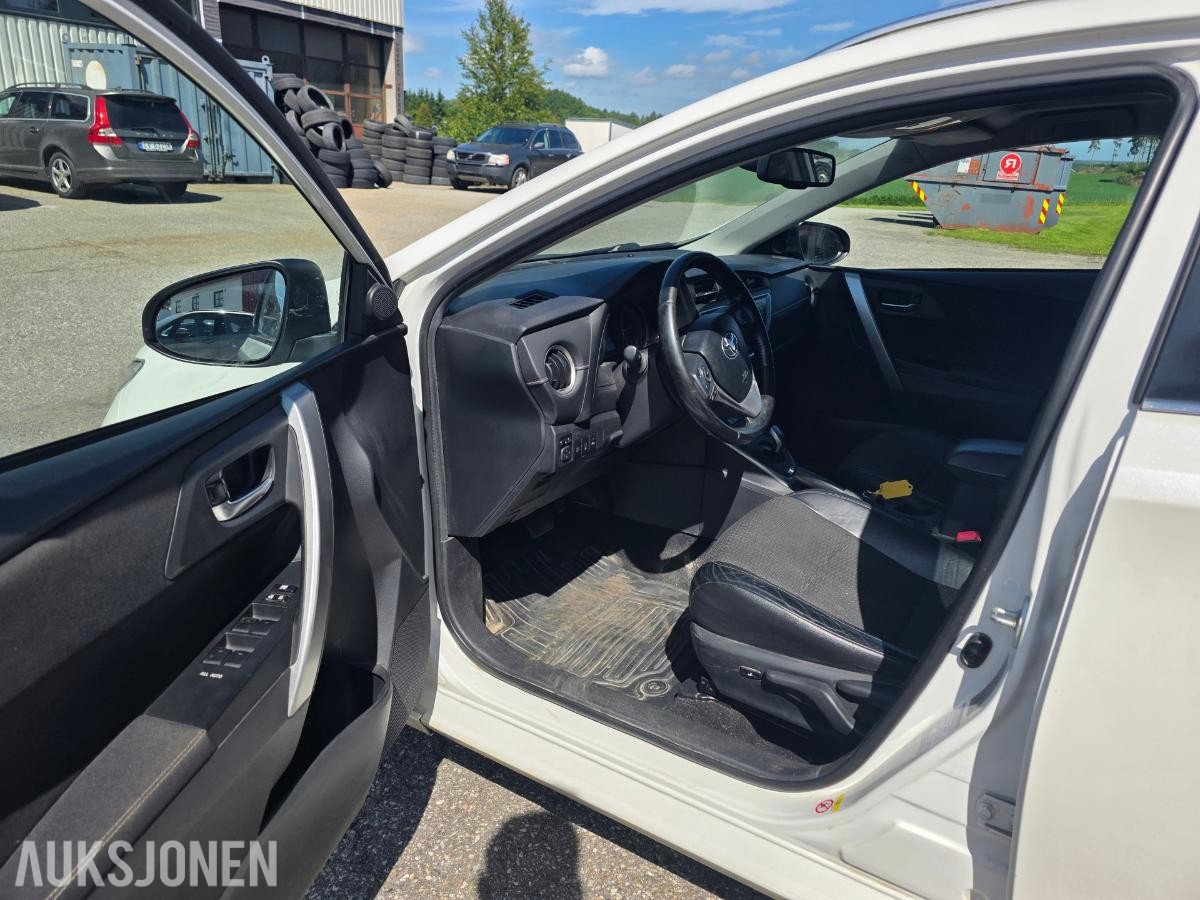 2013 TOYOTA AURIS TOURING SPORTS HYBRID AUTOMAT – RYGGEKAMERA – CRUISEKONTROLL – HENGERFESTE