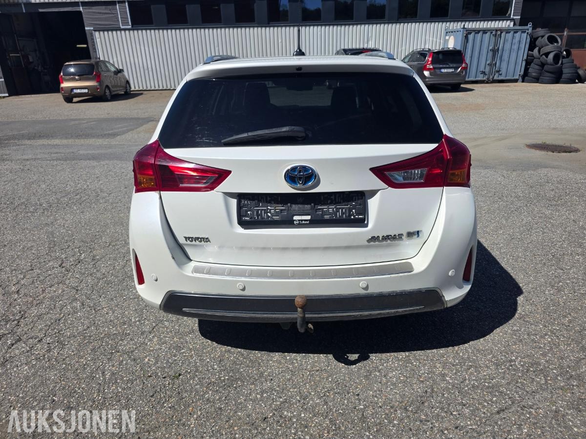 2013 TOYOTA AURIS TOURING SPORTS HYBRID AUTOMAT – RYGGEKAMERA – CRUISEKONTROLL – HENGERFESTE