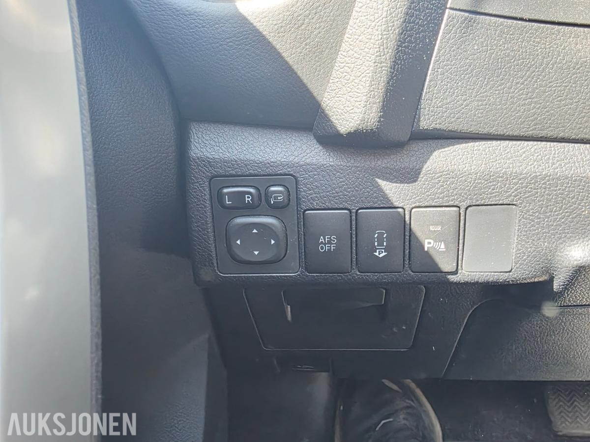 2013 TOYOTA AURIS TOURING SPORTS HYBRID AUTOMAT – RYGGEKAMERA – CRUISEKONTROLL – HENGERFESTE