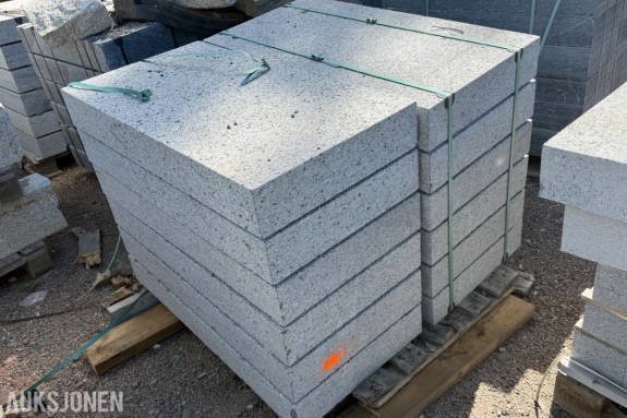 Larvikitt heller / trinnblokker – 12 stk 106 x 55 x 13 cm