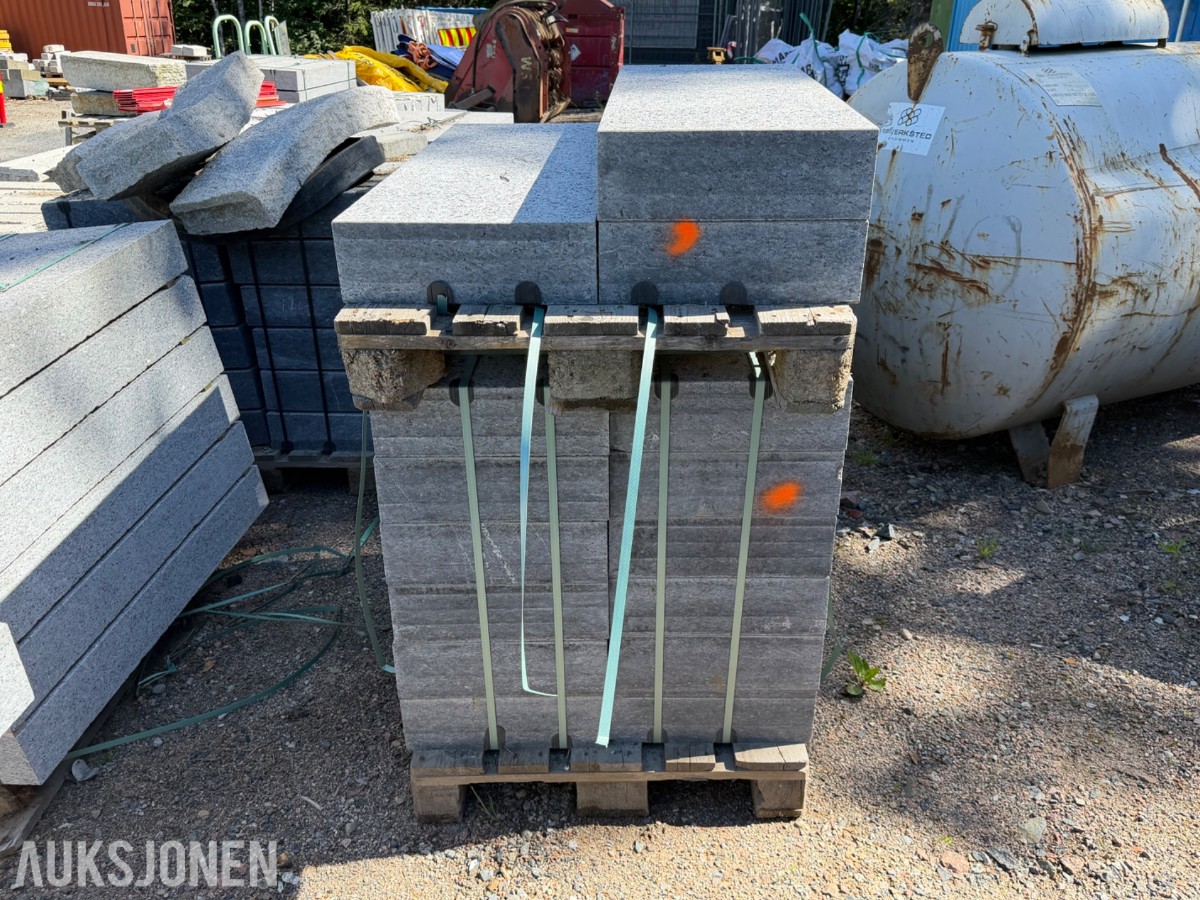 Larvikitt trinnblokker / heller – 15 stk 106 x 41 x 13 cm