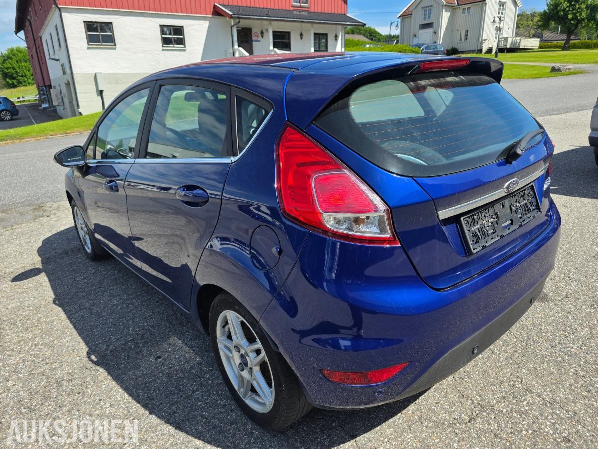 2014 FORD FIESTA 1.0 80HK – DAB – PARKERINGSSENSORER – SETEVARME – SOMMER OG VINTERHJUL
