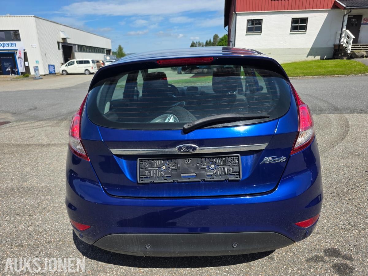 2014 FORD FIESTA 1.0 80HK – DAB – PARKERINGSSENSORER – SETEVARME – SOMMER OG VINTERHJUL