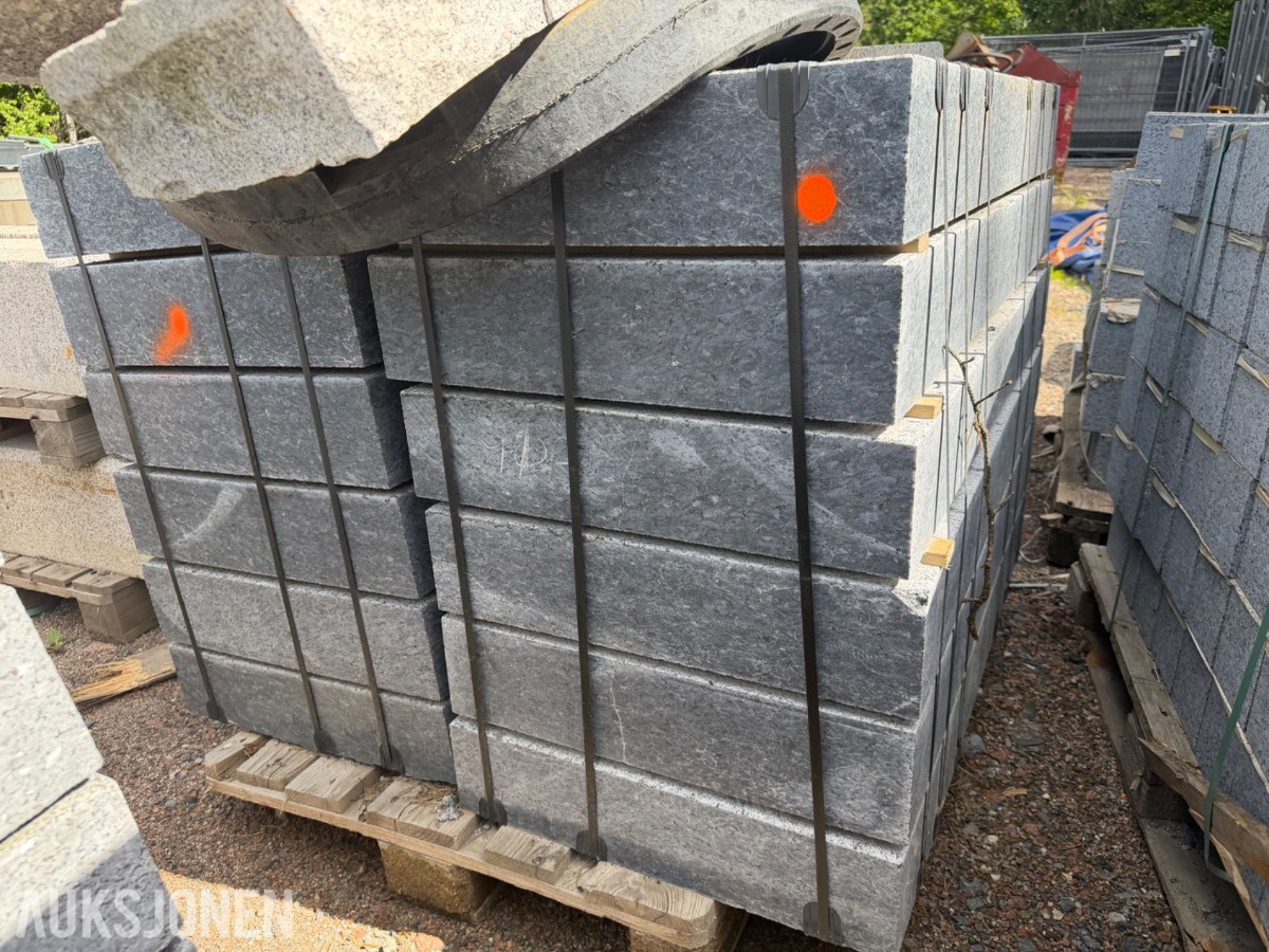 Larvikitt trinnblokker / heller – 12 stk 106 x 55 x 13 cm