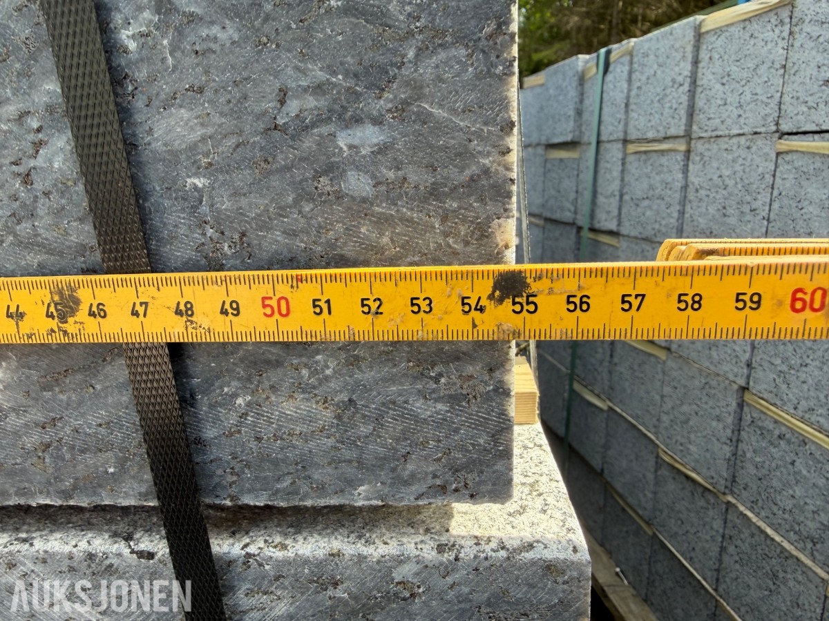 Larvikitt trinnblokker / heller – 12 stk 106 x 55 x 13 cm