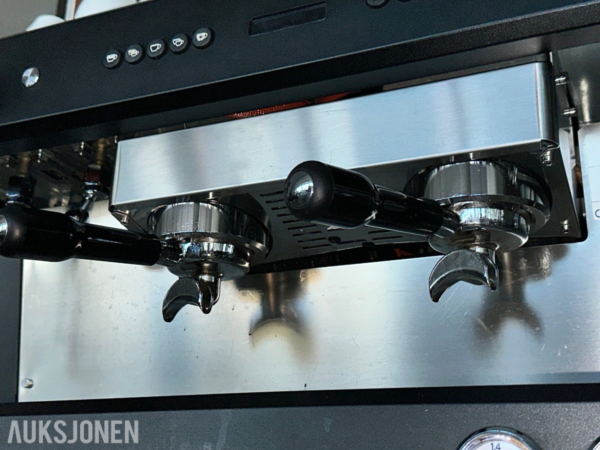 2023 Conti CC202 D – Profesjonell 2-gruppers espressomaskin