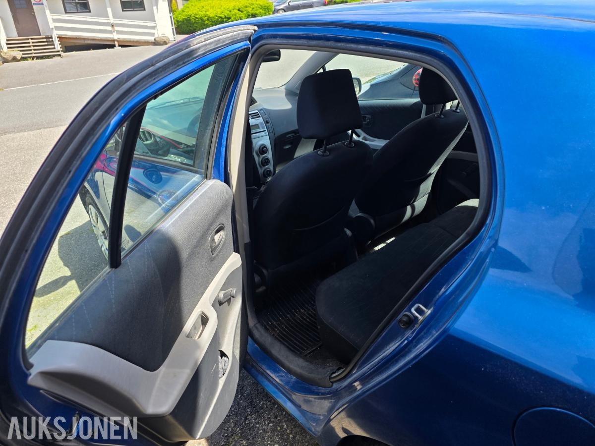 2006 TOYOTA YARIS 1.3 87HK – HENGERFESTE – 153 111 KM