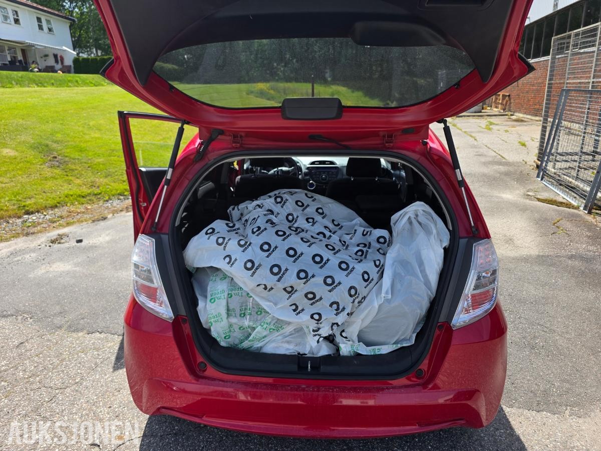 2012 HONDA JAZZ HYBRID AUTOMAT – EU-GODKJENT TIL 2027 – SOMMER- OG VINTERHJUL