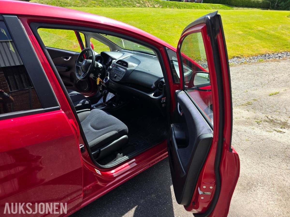 2012 HONDA JAZZ HYBRID AUTOMAT – EU-GODKJENT TIL 2027 – SOMMER- OG VINTERHJUL