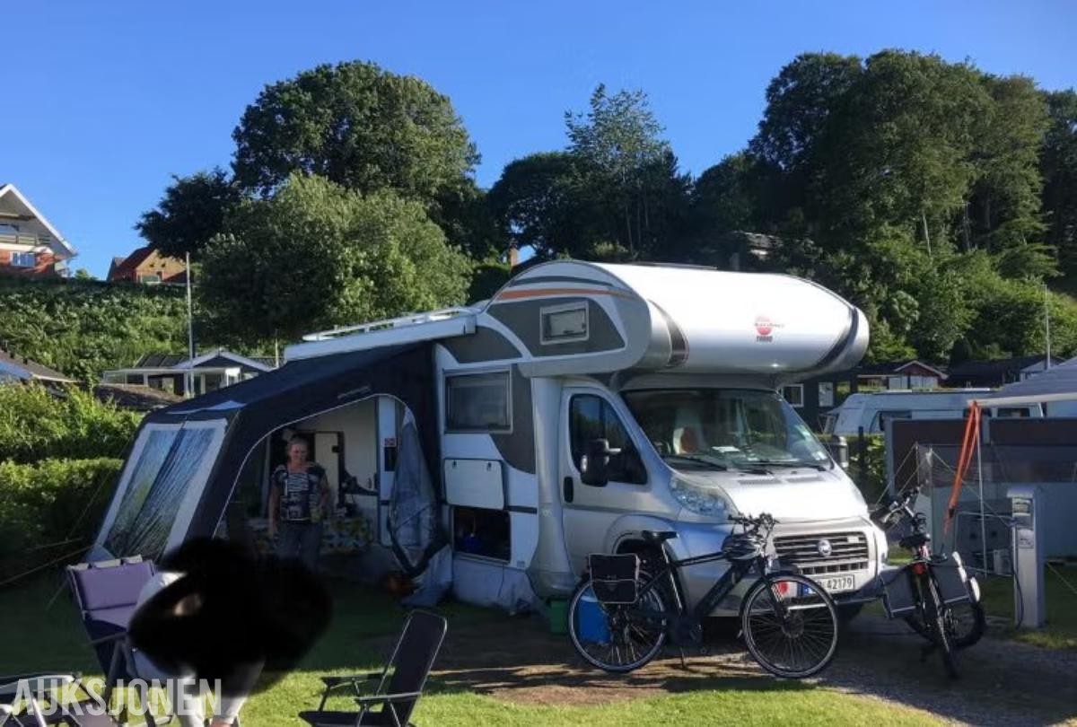 2008 Bürstner stor Campingbil Registrert for 6 personer