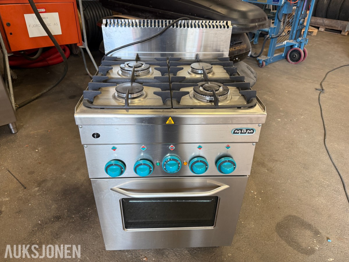 MBM G4SFE6 Storkjøkkenkomfyr – 4 gassbluss – Elektrisk stekeovn/grill