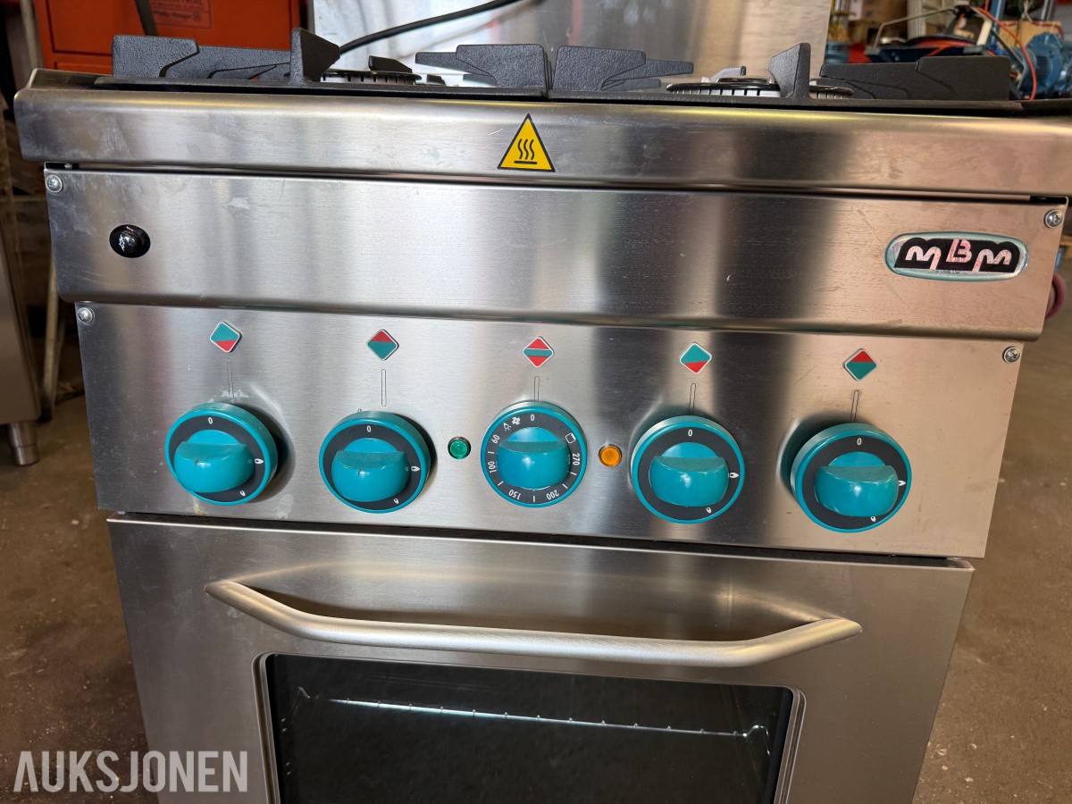 MBM G4SFE6 Storkjøkkenkomfyr – 4 gassbluss – Elektrisk stekeovn/grill