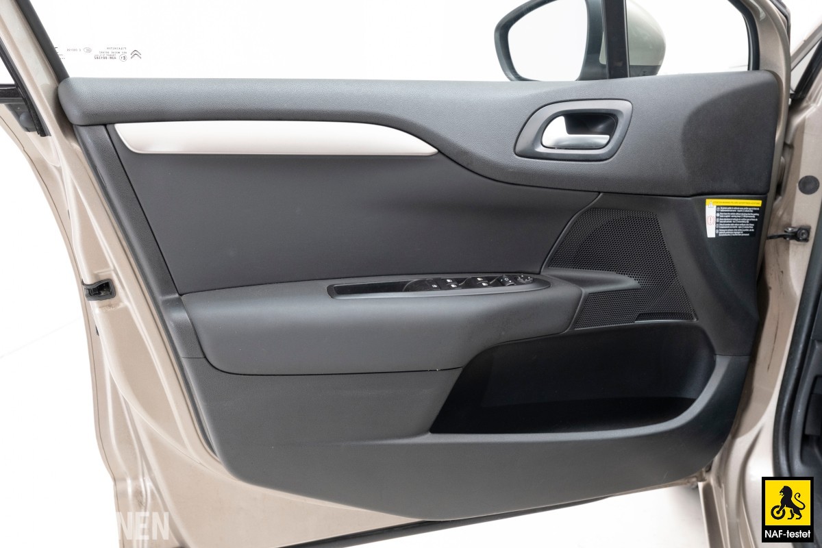 2014 Citroen C4 1.6 D AUT HENGERFESTE PANO CRUISE NAVI 