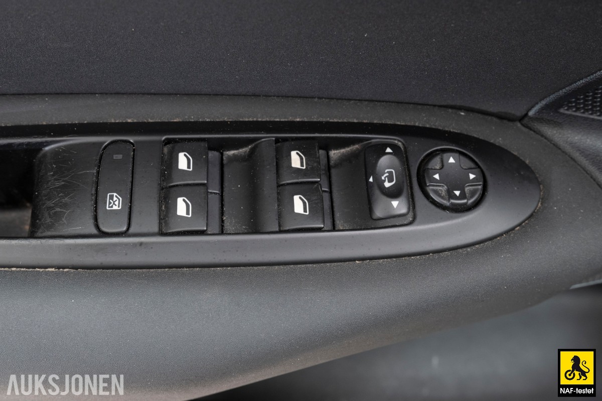 2014 Citroen C4 1.6 D AUT HENGERFESTE PANO CRUISE NAVI 