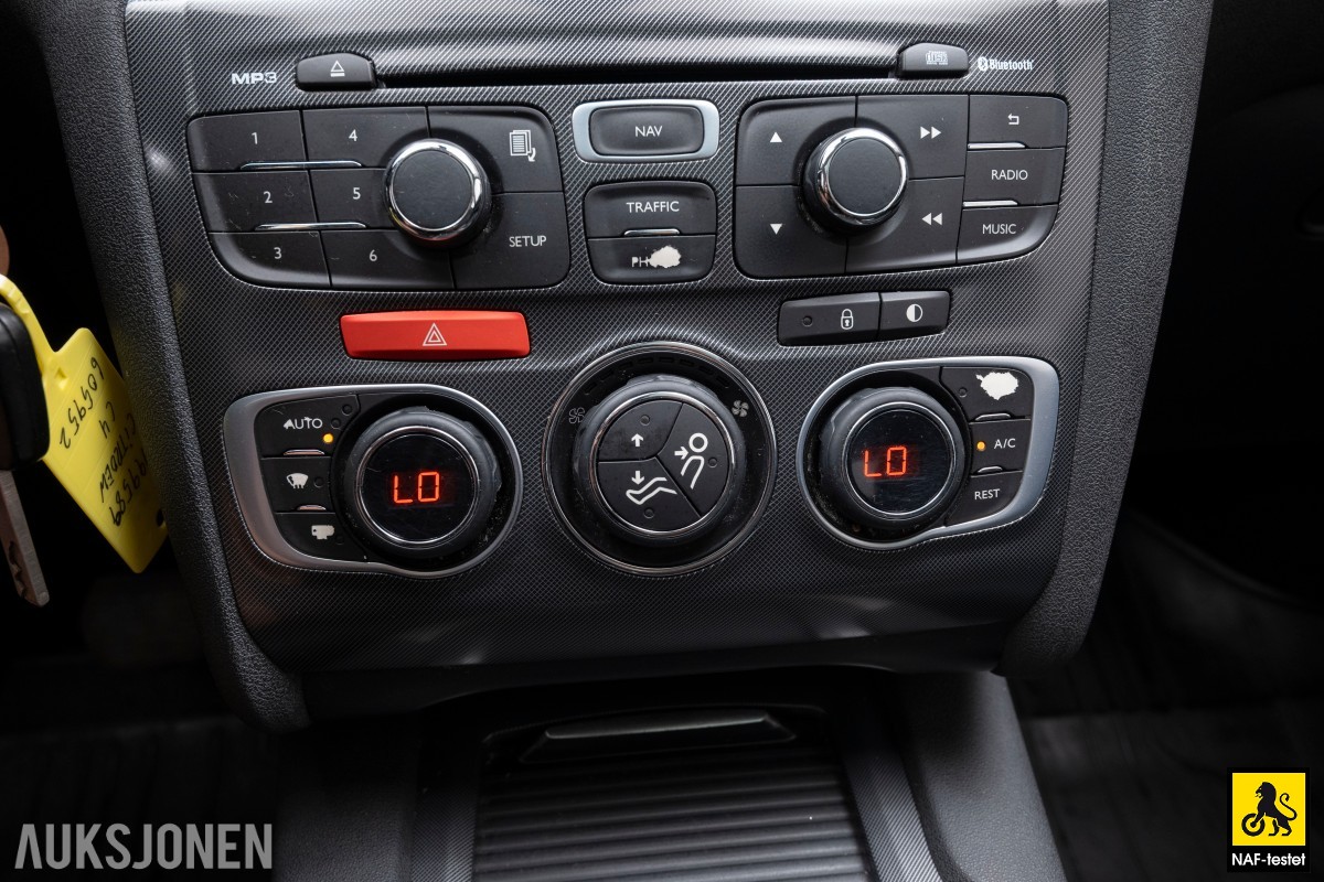2014 Citroen C4 1.6 D AUT HENGERFESTE PANO CRUISE NAVI 
