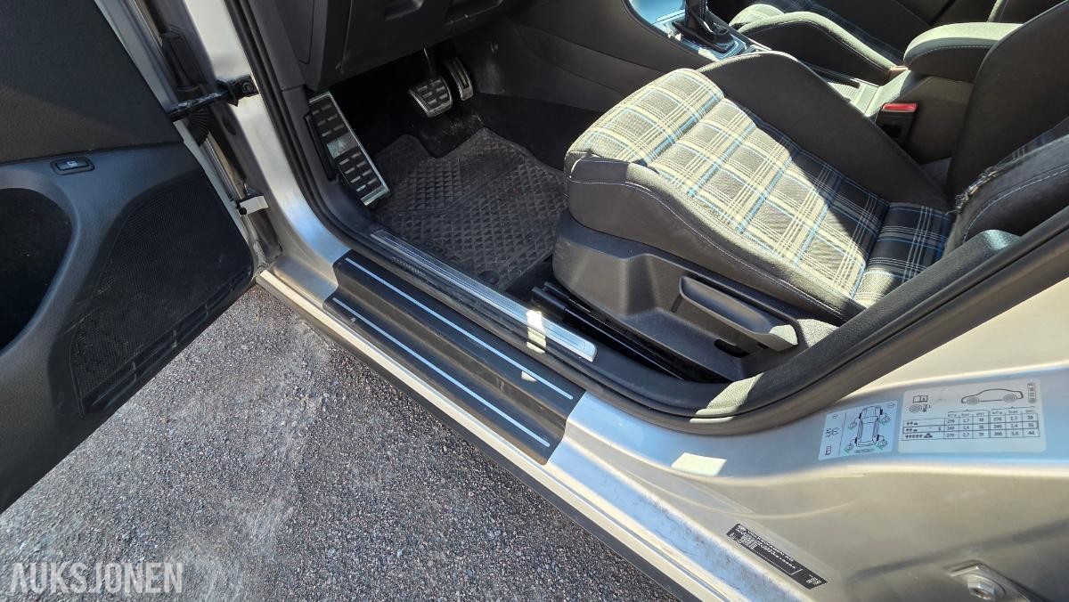 2016 Volkswagen GOLF GTE 1.4-150 Rep objekt, 193000km