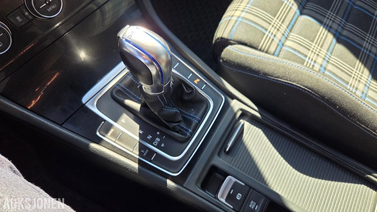 2016 Volkswagen GOLF GTE 1.4-150 Rep objekt, 193000km