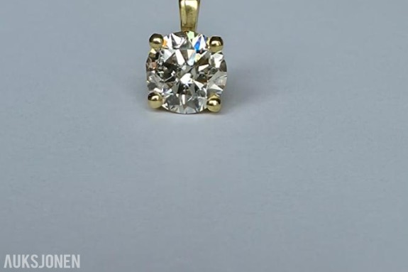 0.90CT ENSTENS DIAMANTANHENG I 14K GULL. HELT NATURLIG DIAMANT! TAKSTBREV OG SERTIFIKAT! - 72 timers auksjon