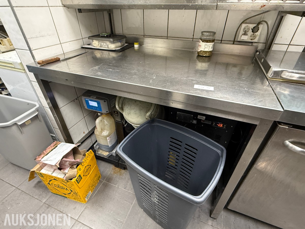 Arbeidsbenk i rustfritt stål