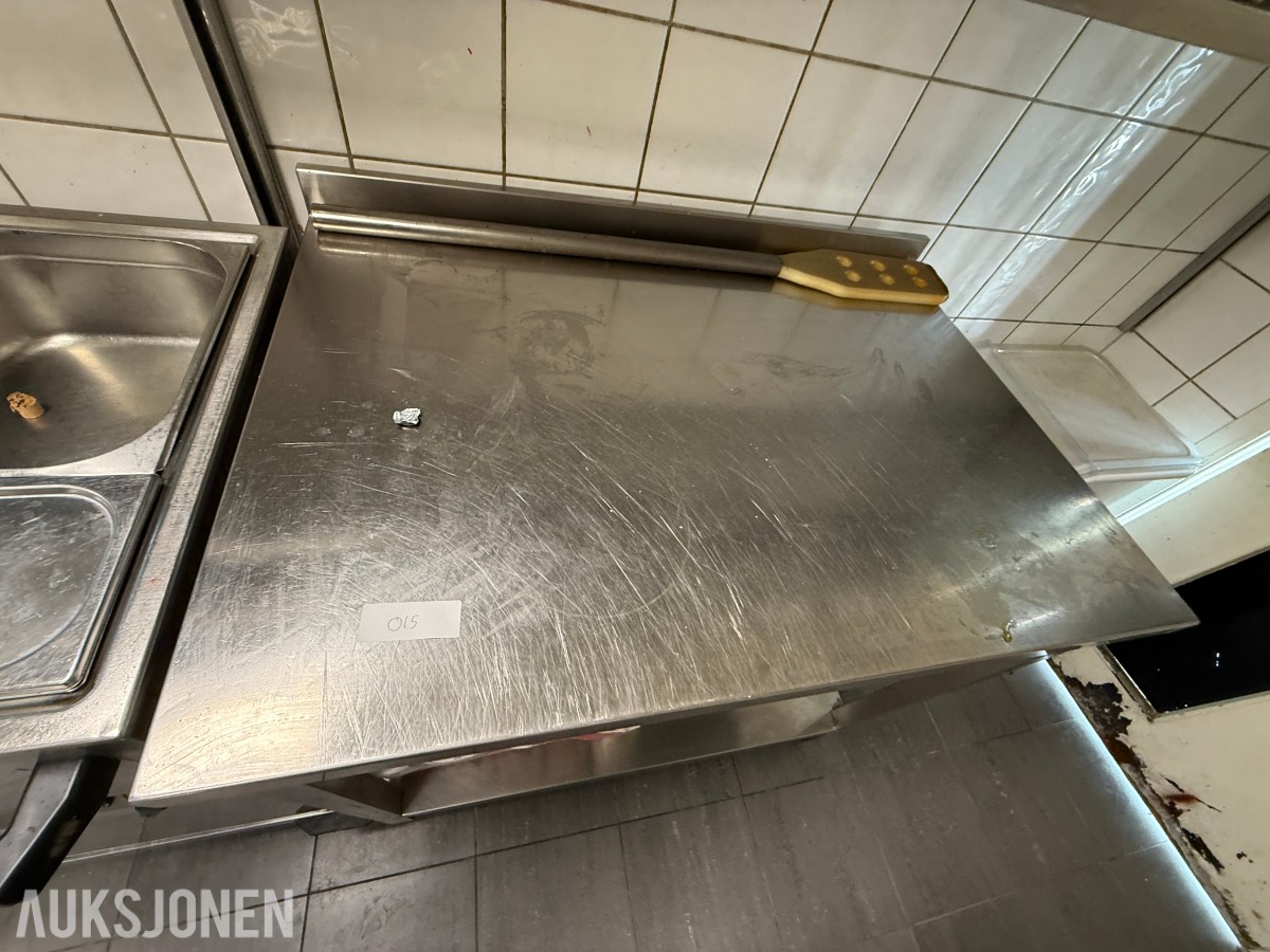 Arbeidsbenk i rustfritt stål med underhylle