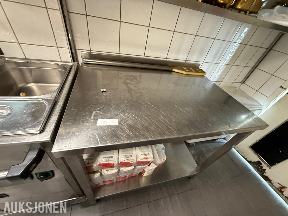 Arbeidsbenk i rustfritt stål med underhylle