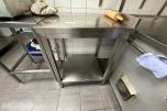 Arbeidsbenk i rustfritt stål med underhylle – storkjøkken