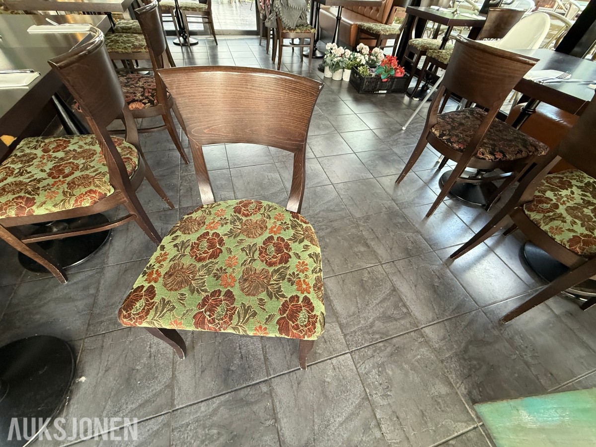 Restaurantbord med stoler – komplett spisegruppe for serveringssted