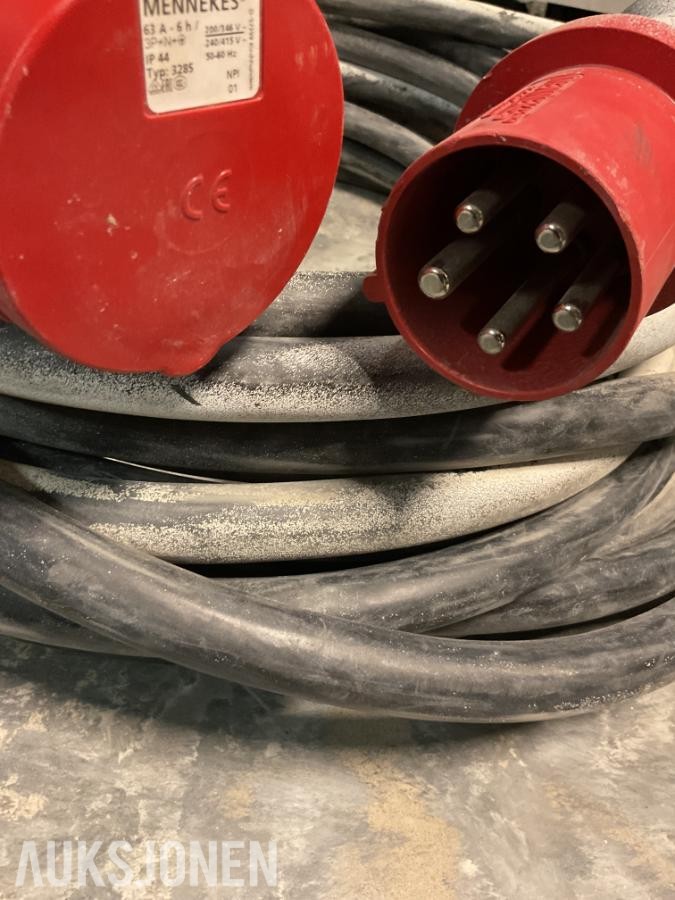 63A skjøtekabel gummikabel ca 24 meter 400V rød
