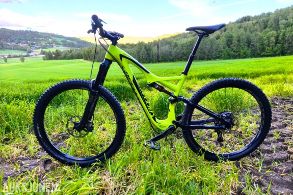 Sykkel - Specialized Stump Jumper Expert Evo Carbon