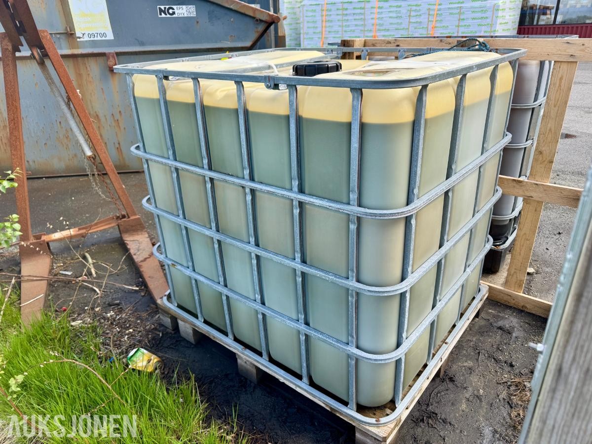 1900 1 stk IBC-container   med Spillolje