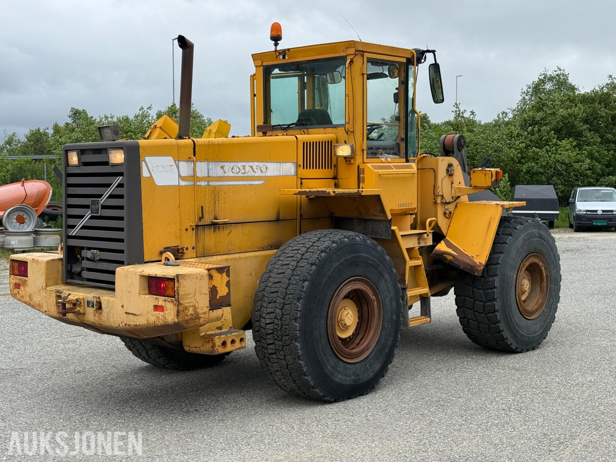 1999 Volvo L120C Hjullaster, grusskuffe, spakestyring, sentralsmøring